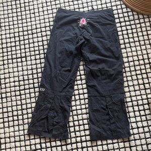 Yoga pants, very popular brand, XS, cute. (Sorry, they’re wrinkled!)